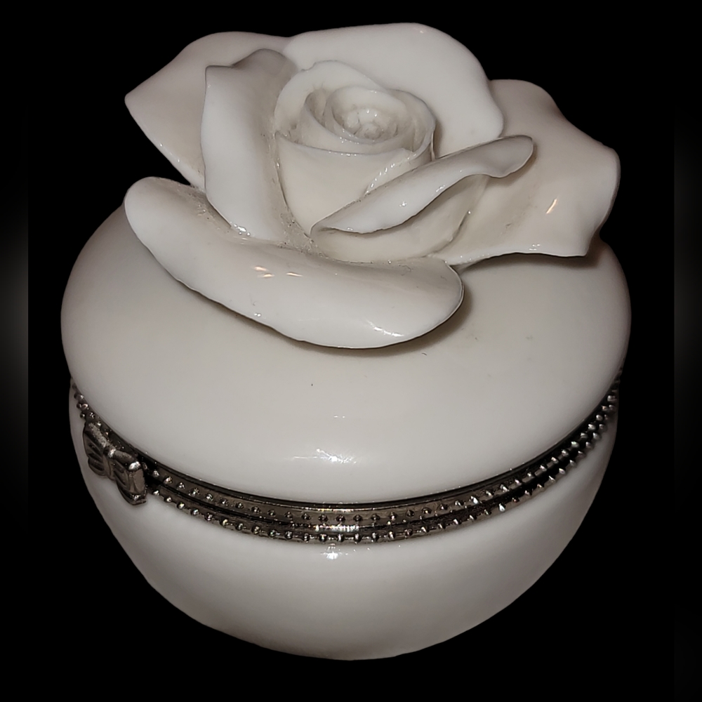 Meet your Posher, Rose